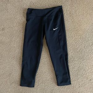 Nike dri fit cropped leggings